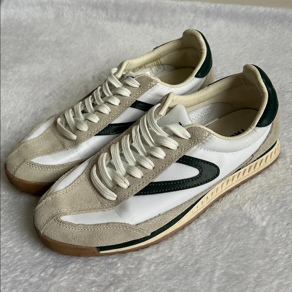 Tretorn Rawlins 2.0‎ Low Top Leather Suede Cream Green Sneakers 7.5 Athleisure